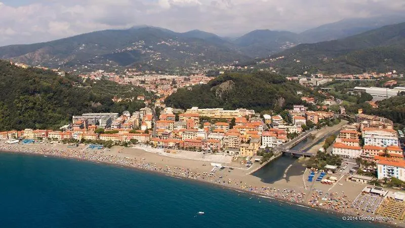 Popii Al Mare Appartamento In Villa Storica Fronte Mare Con Wifi E Aria Condizionata, Arredamenti Di Pregio E Giardino Riva Trigoso